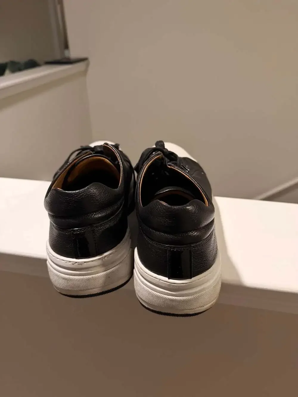 Johnston & Murphy Luther Perforated Leather Low Top Sneaker (Men)